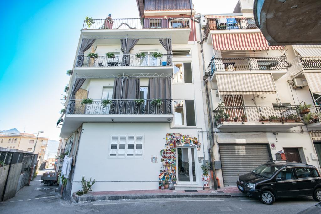 Il Muro Vecchio Studios 지아르디니낙소스 외부 사진